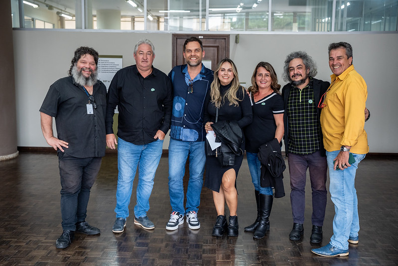 Deputado Goura (PDT) recebe representantes do circo para discutir políticas públicas de incentivo