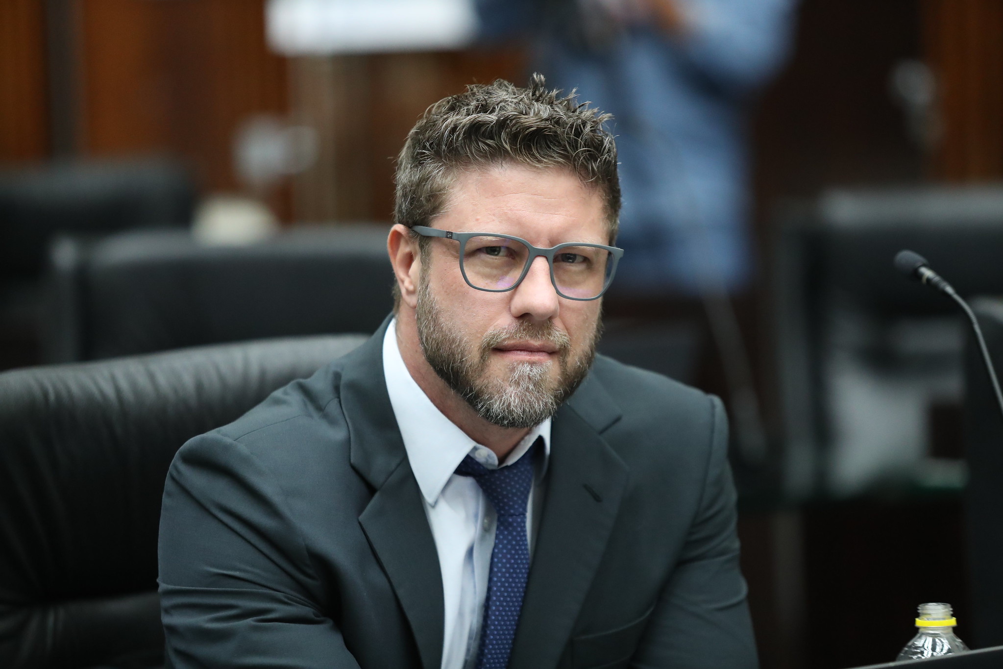 Requião Filho cobra transparência e preço justo para produtores de leite no Paraná