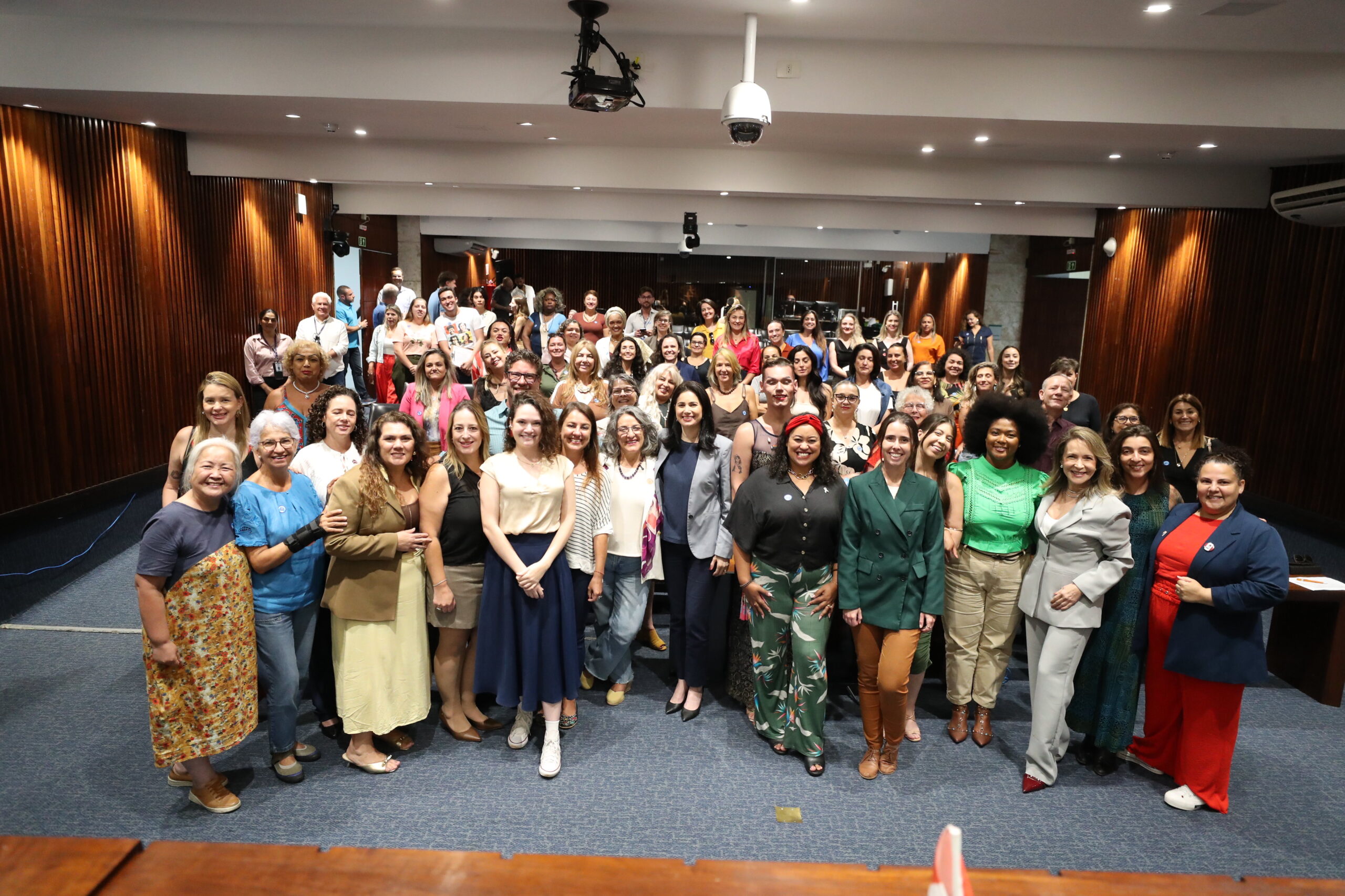 AMT – Evento na Assembleia discute políticas públicas e amplia diálogo sobre presença feminina na vida pública